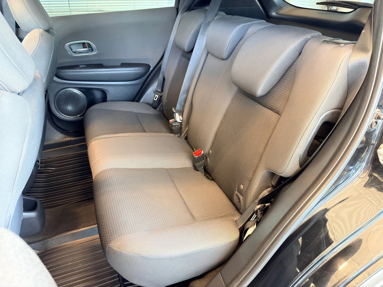 2021 Honda HR-V Black Notre-Dame-des-Prairies - photo #18