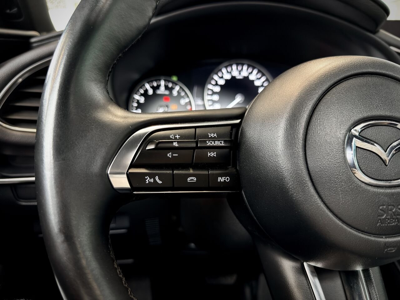 2024 Mazda Mazda3 Sport Grey Notre-Dame-des-Prairies - photo #23