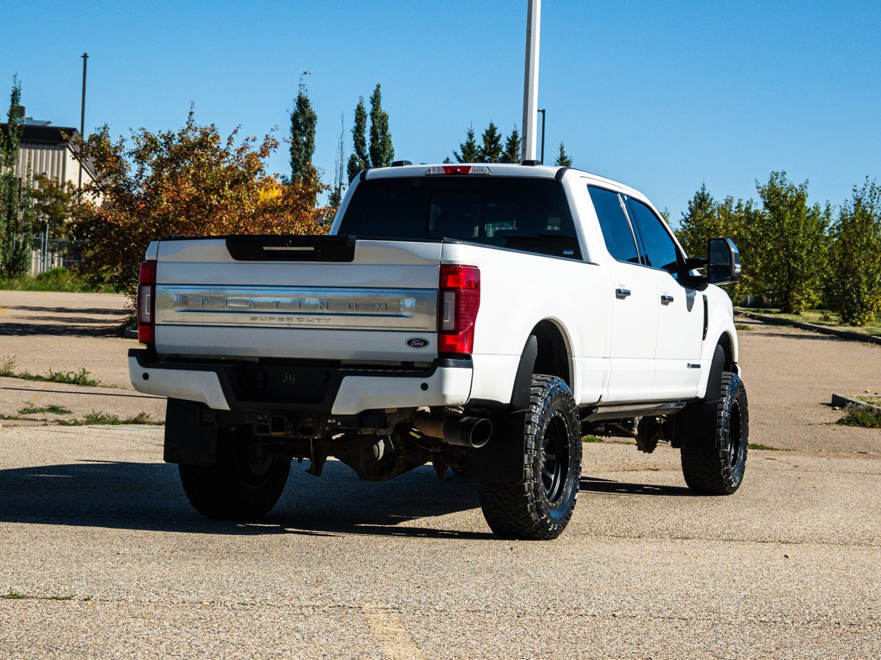 2022 Ford Super Duty F-350 SRW Platinum 4WD Crew Cab 6.75' Box White Sherwood Park - photo #13