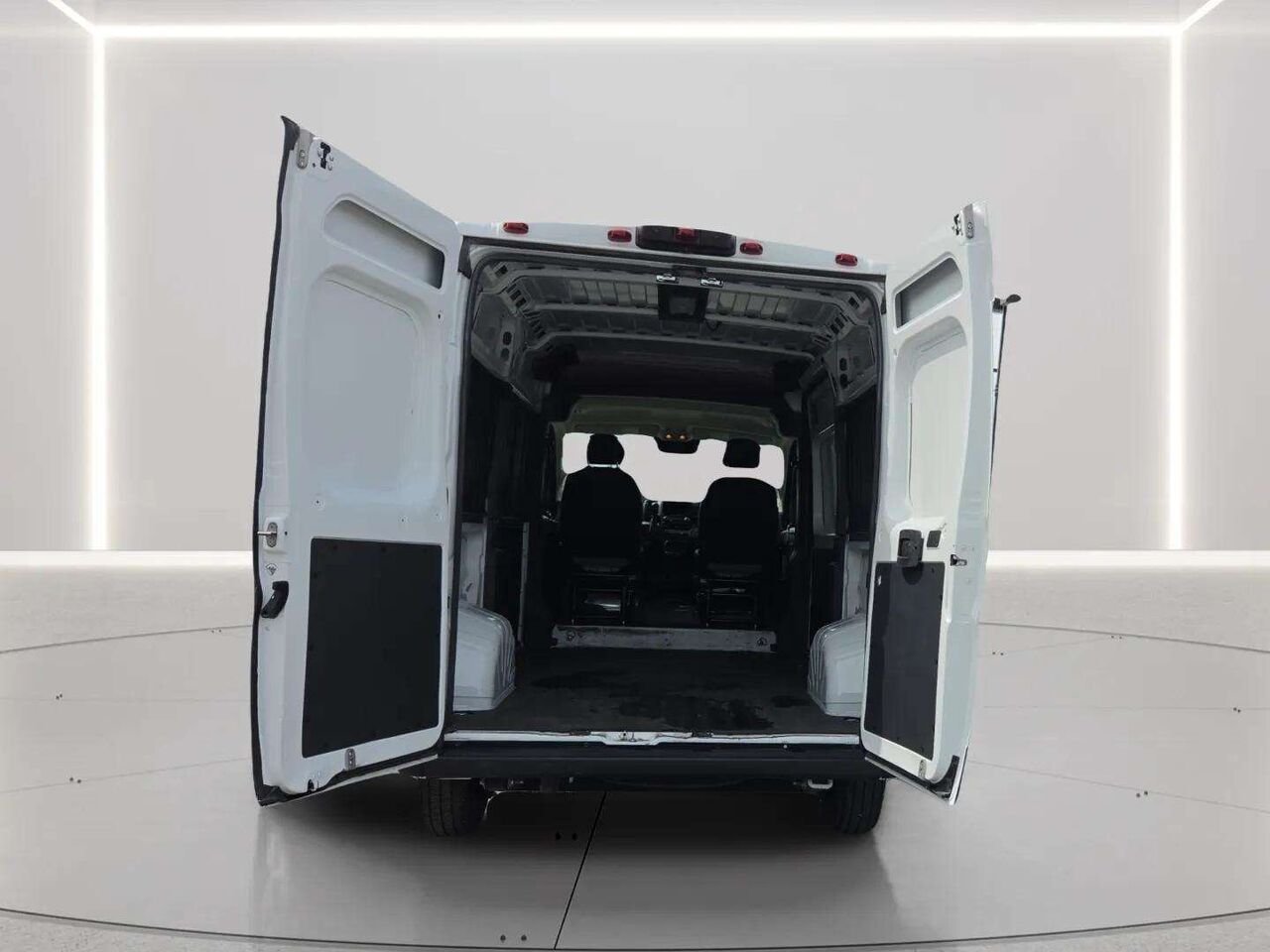 Ram Promaster 2025 Blanc Gatineau - photo #17