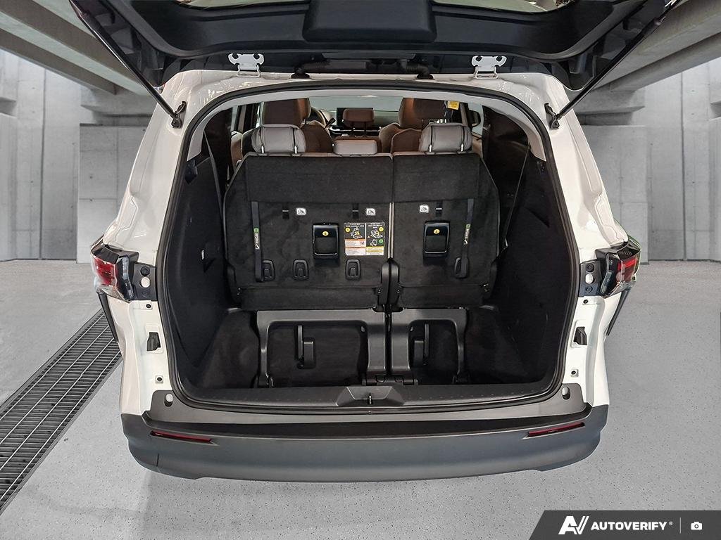 2025 Toyota Sienna 262057 | LE | JRKE1C White Edmonton - photo #10