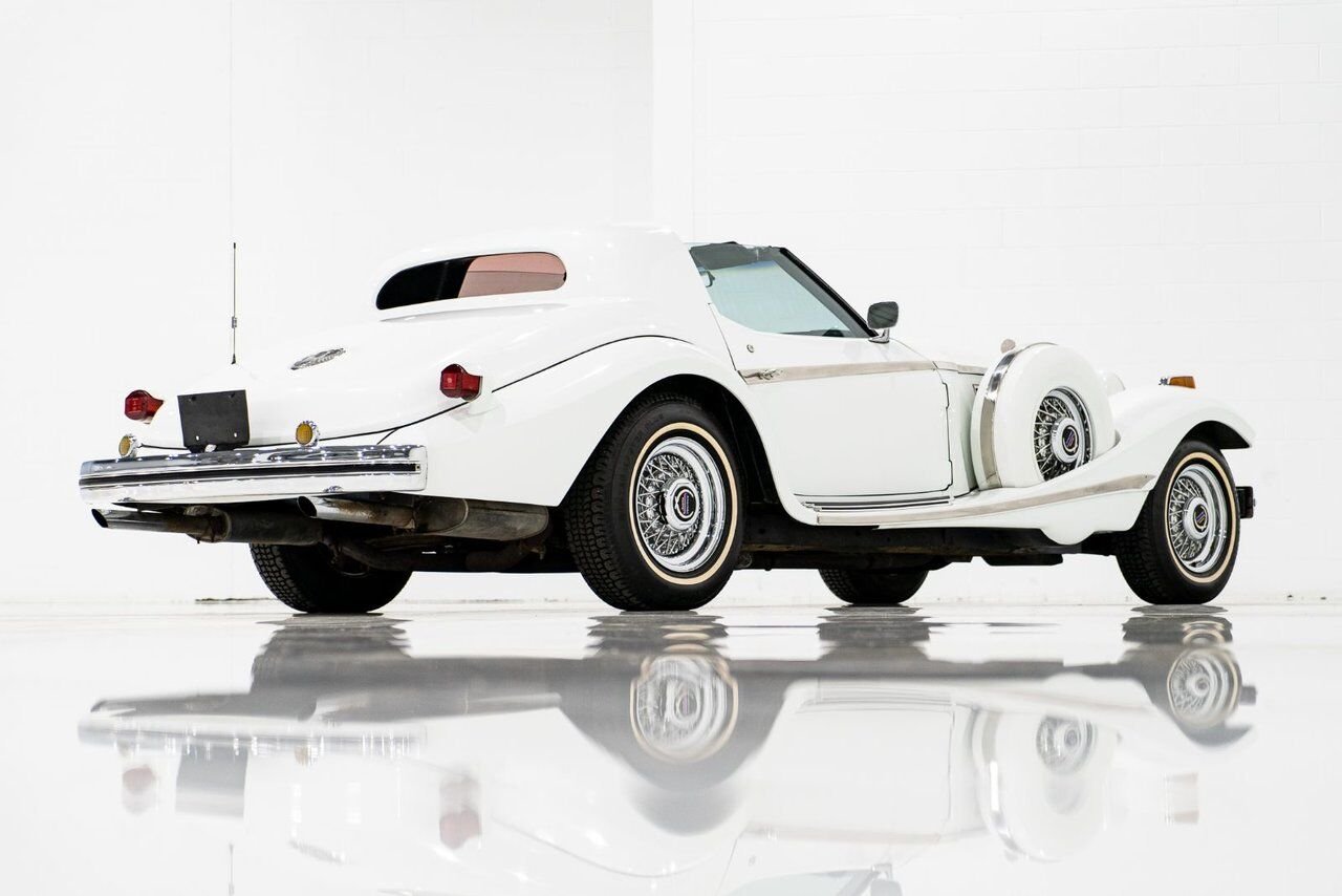 Phillips Motor Car Berlina Coupe Only 1 of 78 produced. Very rare | PRIX EN USD 1981 Blanc Montréal - photo #40
