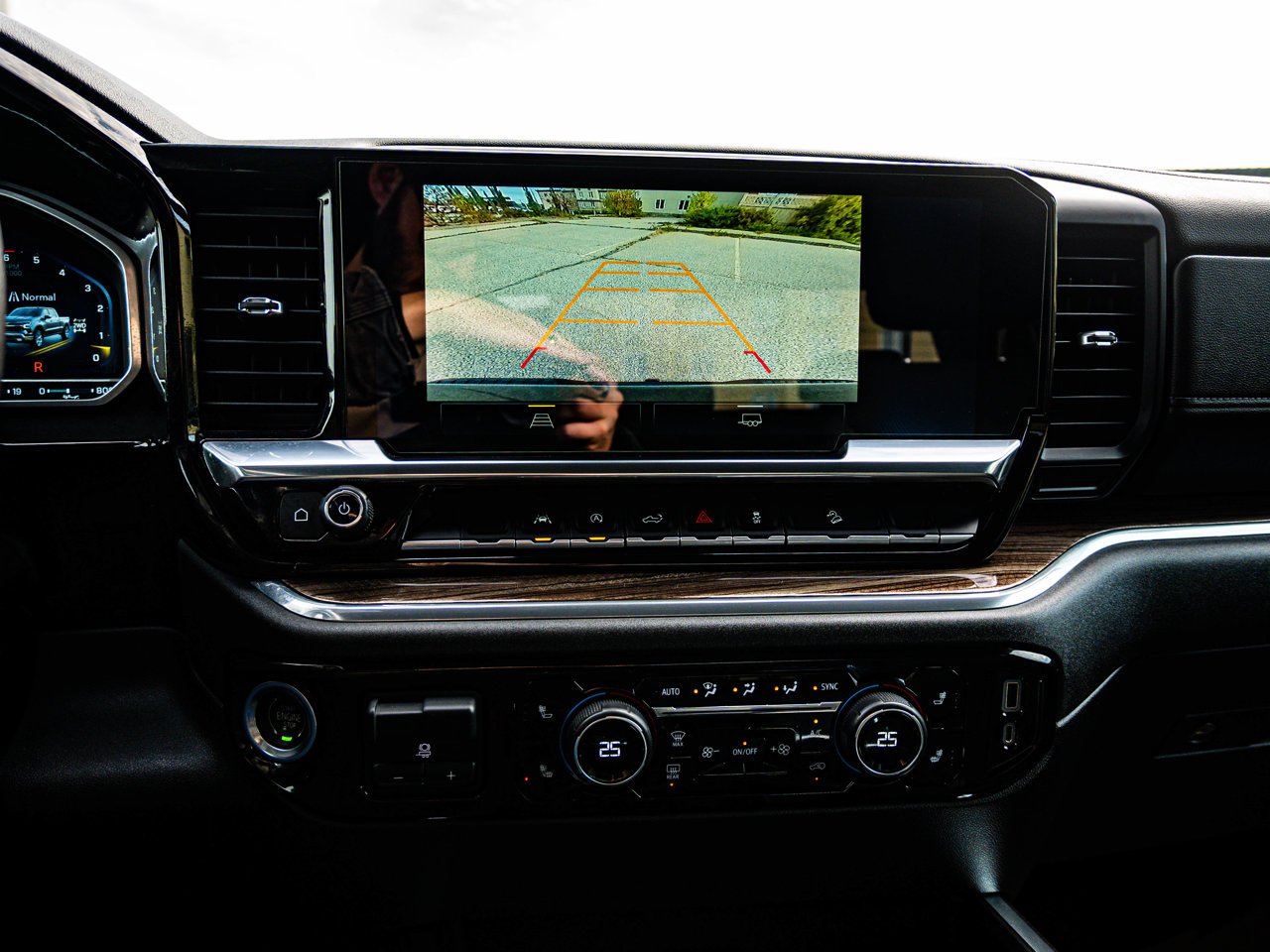 2023 Chevrolet Silverado 1500 4WD Crew Cab 147 RST Black Sherwood Park - photo #27