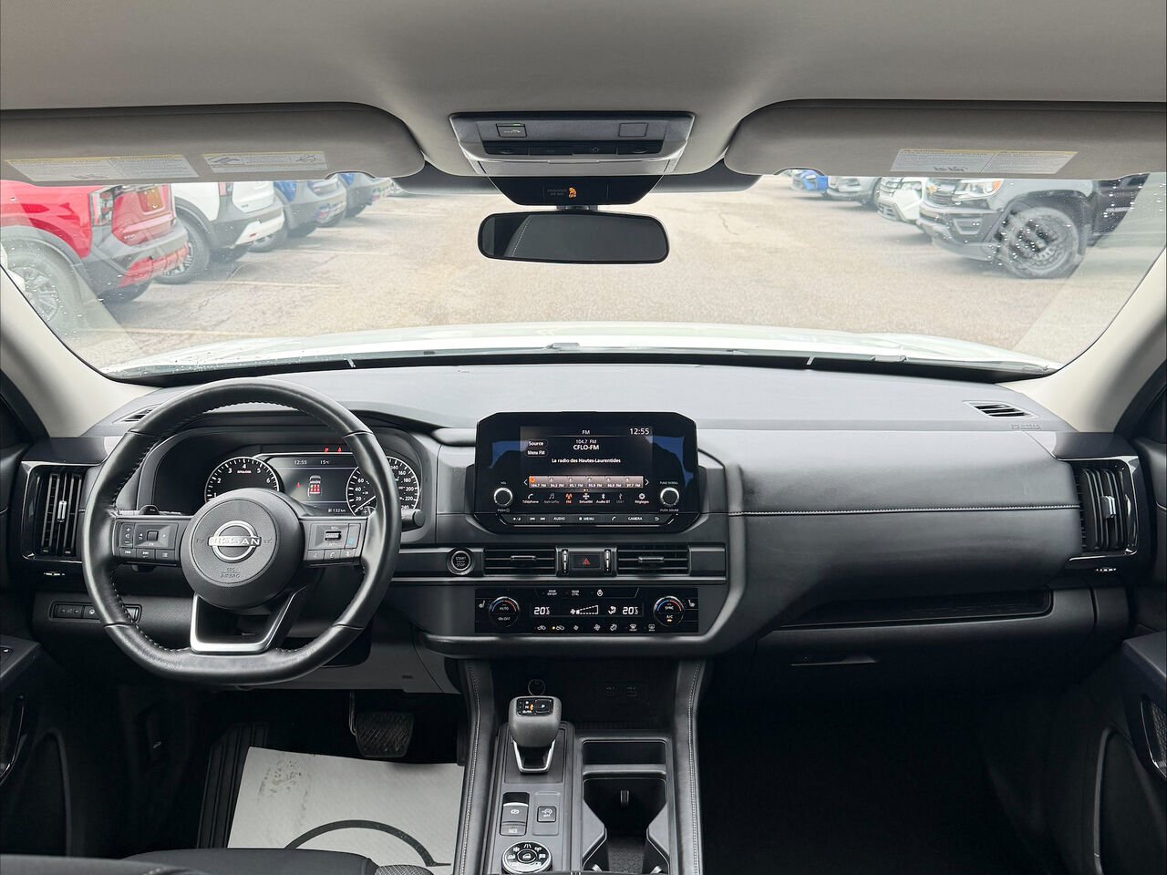 Nissan Pathfinder 2024 Blanc Mont-Laurier - photo #7