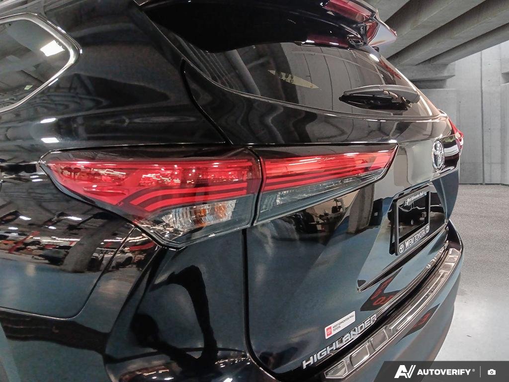 2021 Toyota Highlander 2602235A | XLE, well maintained local trade in. Black Edmonton - photo #9