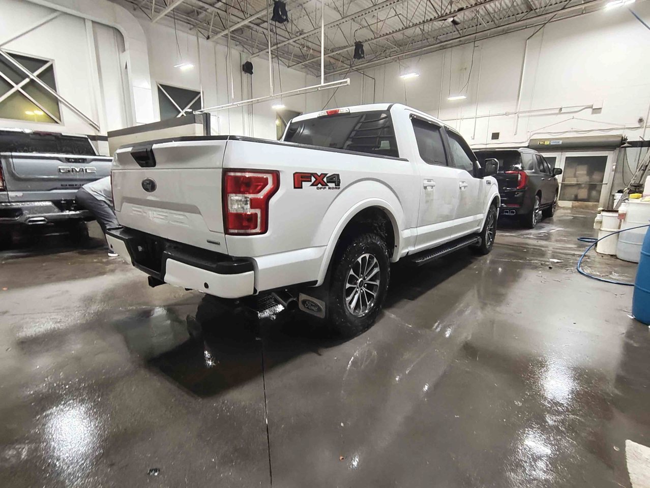 2019 Ford F-150 XLT 4WD SuperCrew 5.5' Box White Sherwood Park - photo #4