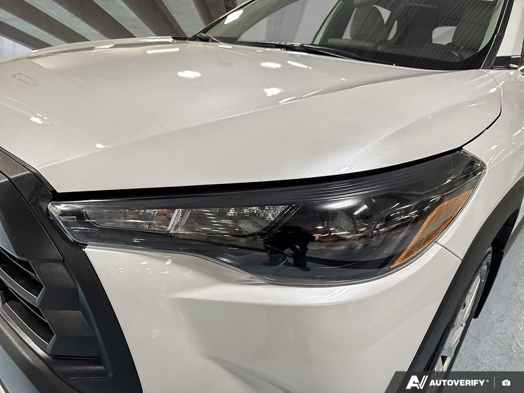2026 Toyota Corolla Cross 2602212B | L White Edmonton - photo #7