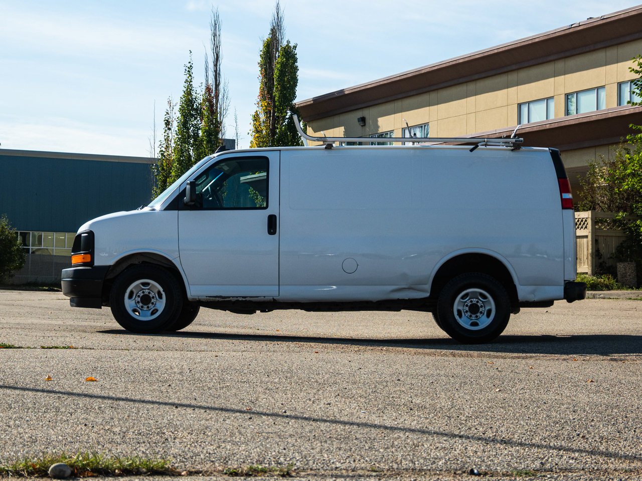 2017 Chevrolet Express Cargo Van RWD 2500 135 White Sherwood Park - photo #10