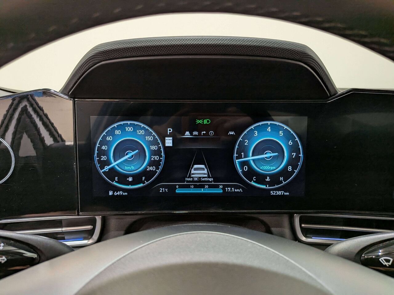2025 Hyundai Elantra Preferred IVT w/Tech Pkg White Val-David - photo #17