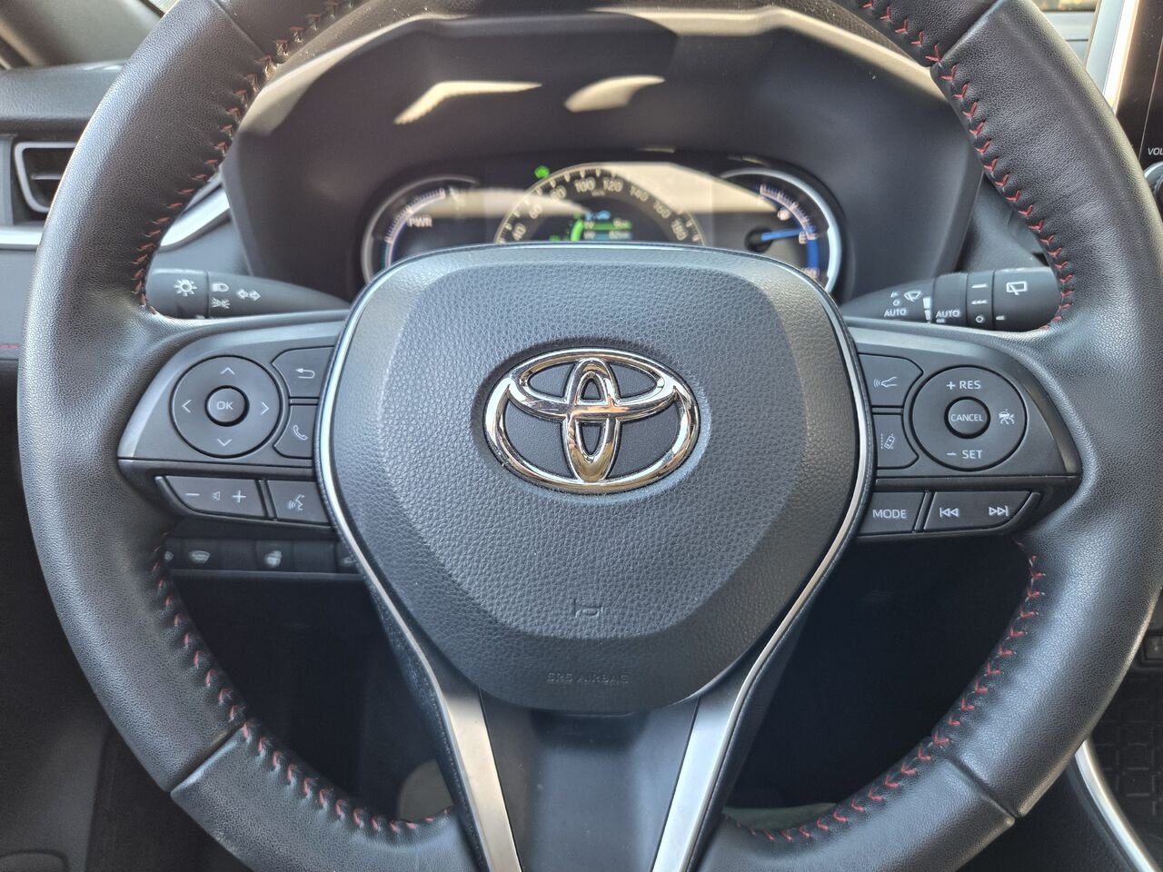 2024 Toyota RAV4 PRIME SE White Mont-Laurier - photo #21
