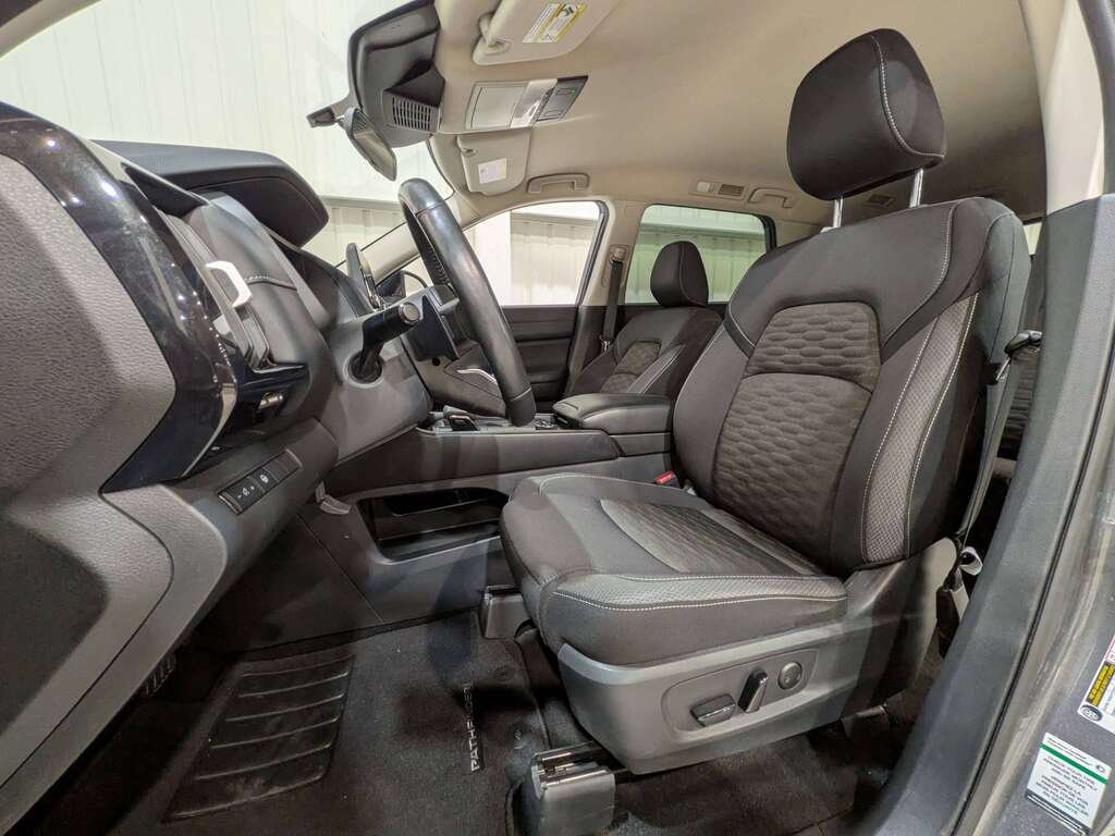 Nissan Pathfinder 2024 Gris Val-David - photo #1