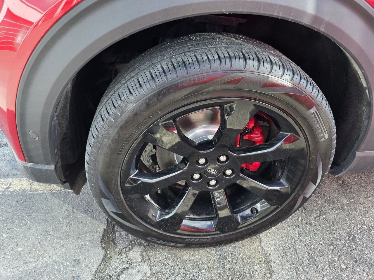 2020 Ford Explorer ST Red Rouyn-Noranda - photo #6