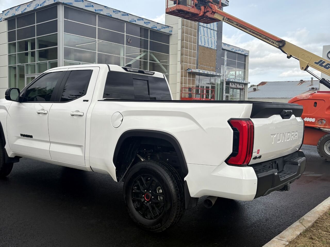 2026 Toyota Tundra SR Double Cab 4x4 White Lac-Etchemin - photo #4