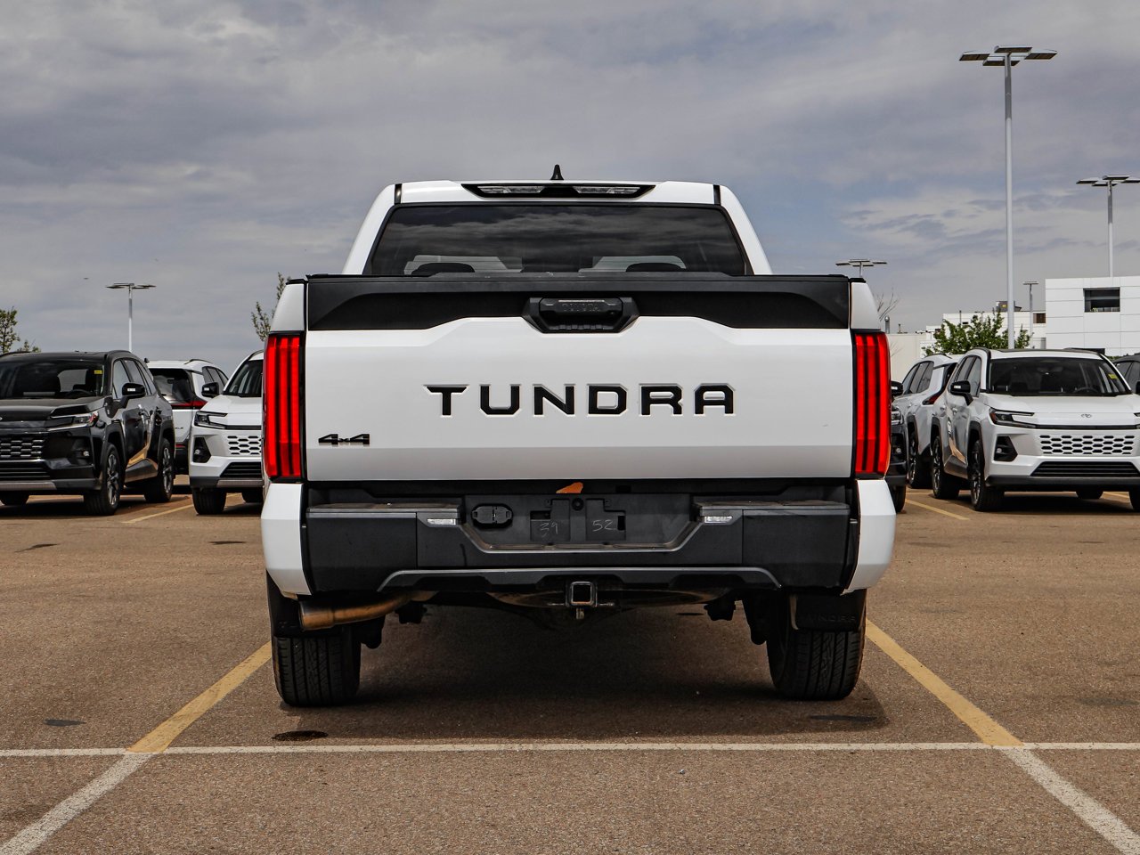 2024 Toyota Tundra 4x4 Crewmax SR White Sherwood Park - photo #6