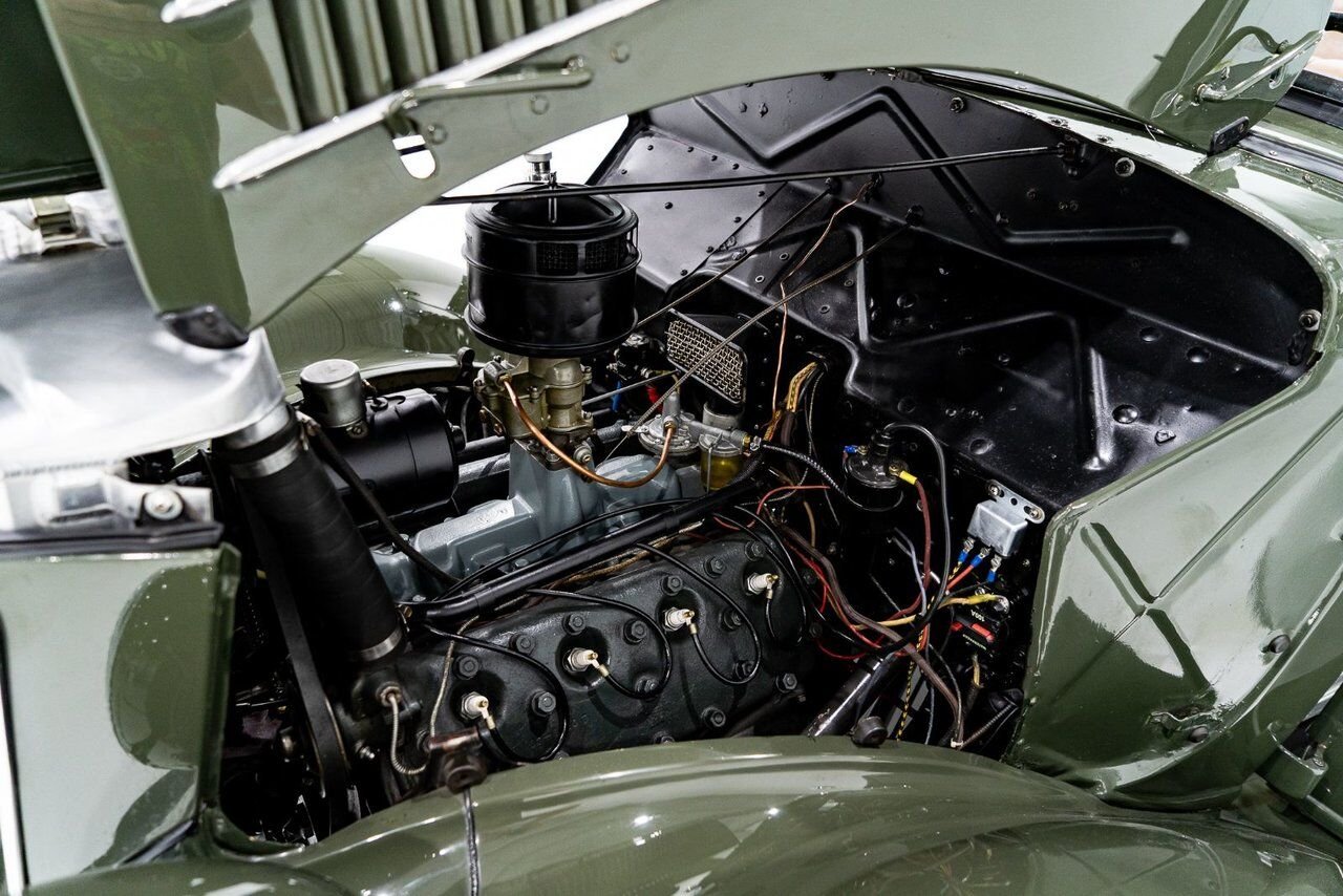 Ford Model 48 Phaeton PRIX EN USD | Beautifully presented in original condition 1936 Vert Montréal - photo #88