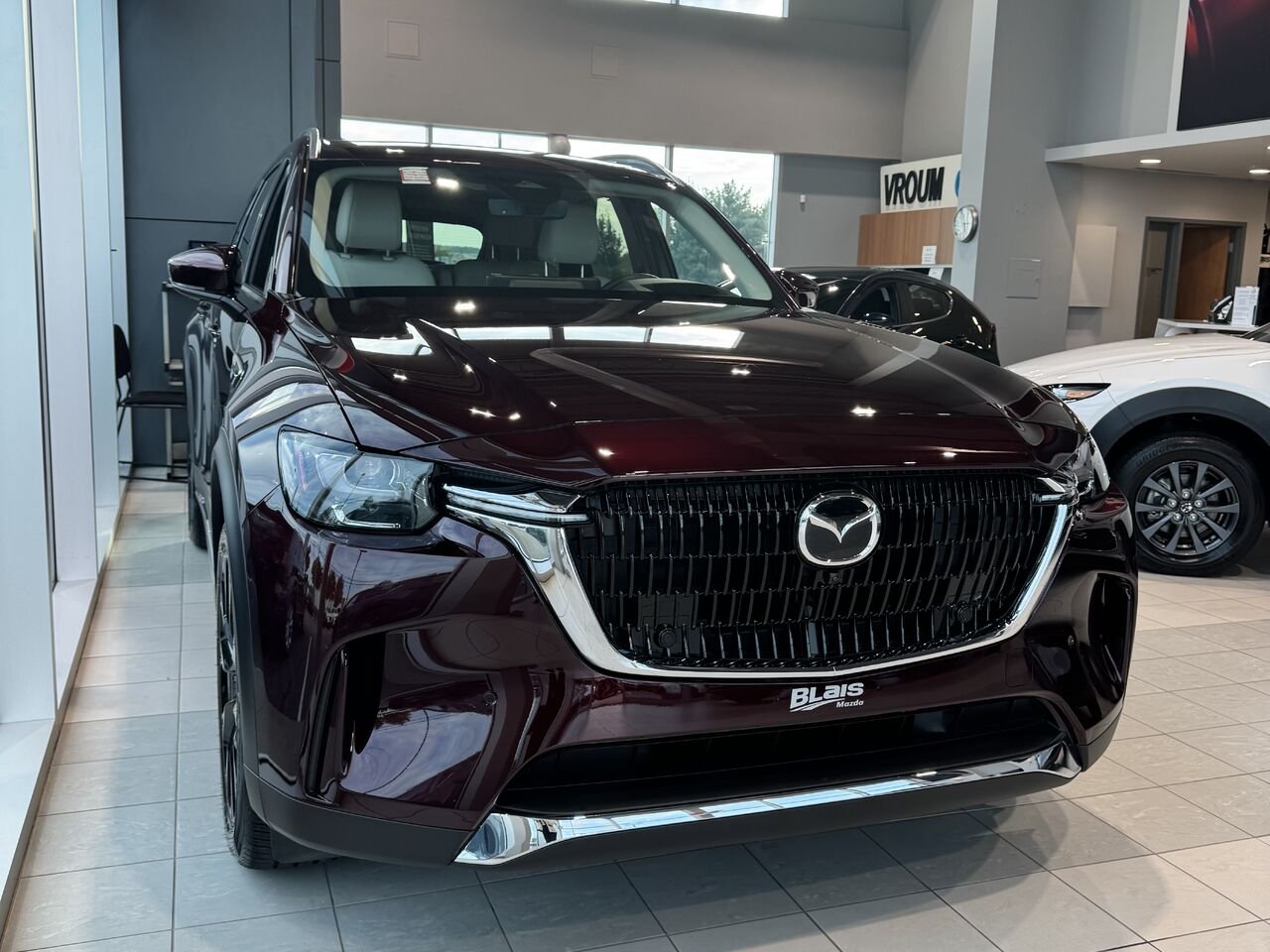 MAZDA CX-90 hybride rechargeable 2025 Rouge artisanal cristal métallisé Ste-Marie - photo #2