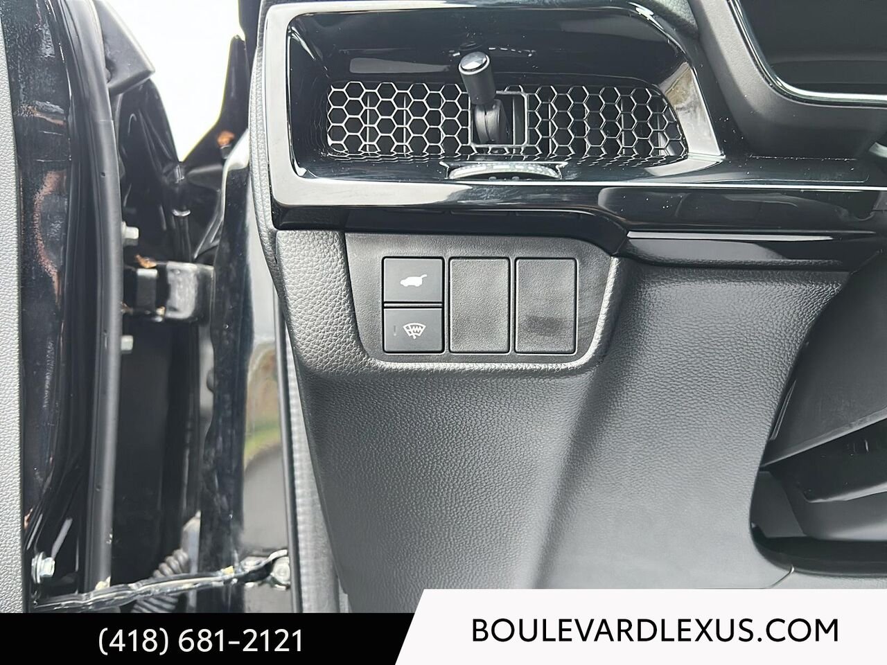 Honda CR-V hybride 138002A | Touring Traction Intégrale 2026 Noir Québec - photo #12