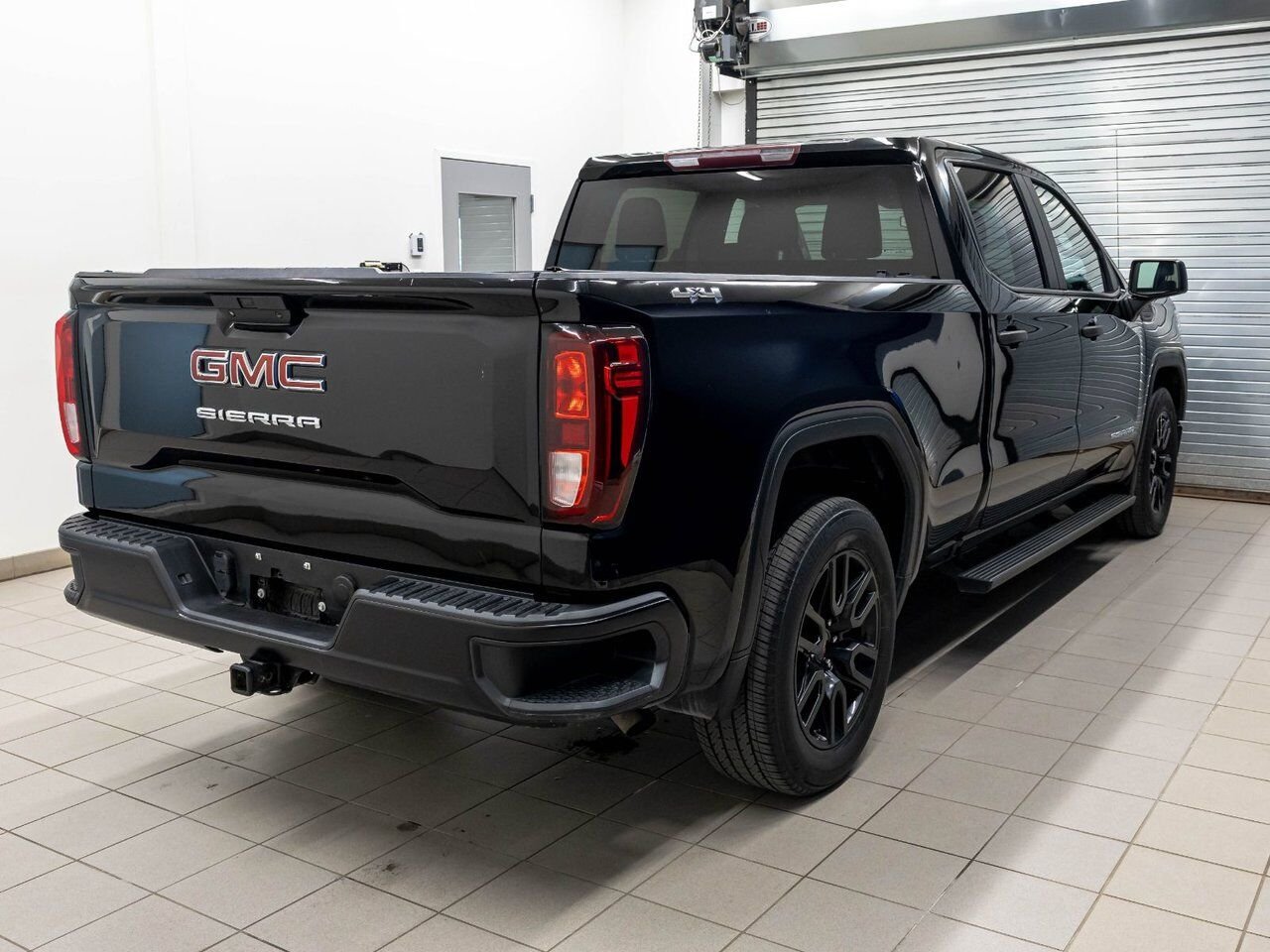 GMC Sierra 1500 CREW 4X4 *GR REMORQ* CARPLAY BEDLINER GR SÉCURITÉ 2021 Noir Saint-Jérôme - photo #7