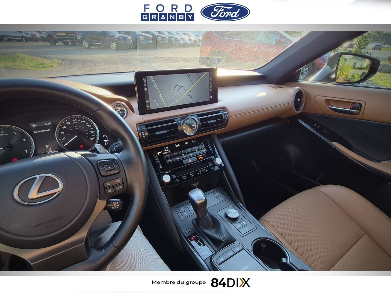 Lexus IS 2023 Argent Granby - photo #26