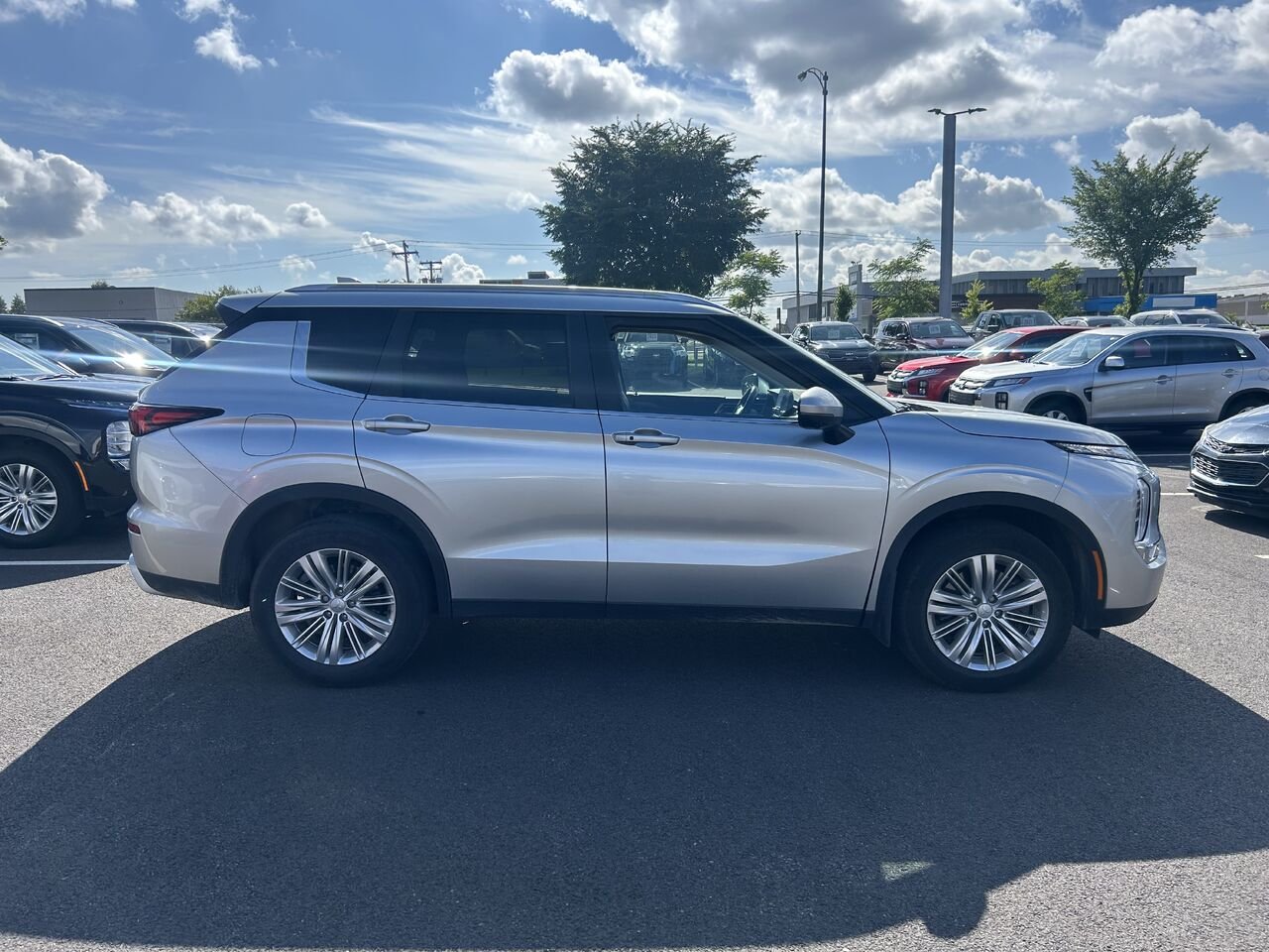2024 Mitsubishi Outlander Silver Saint-Eustache - photo #10
