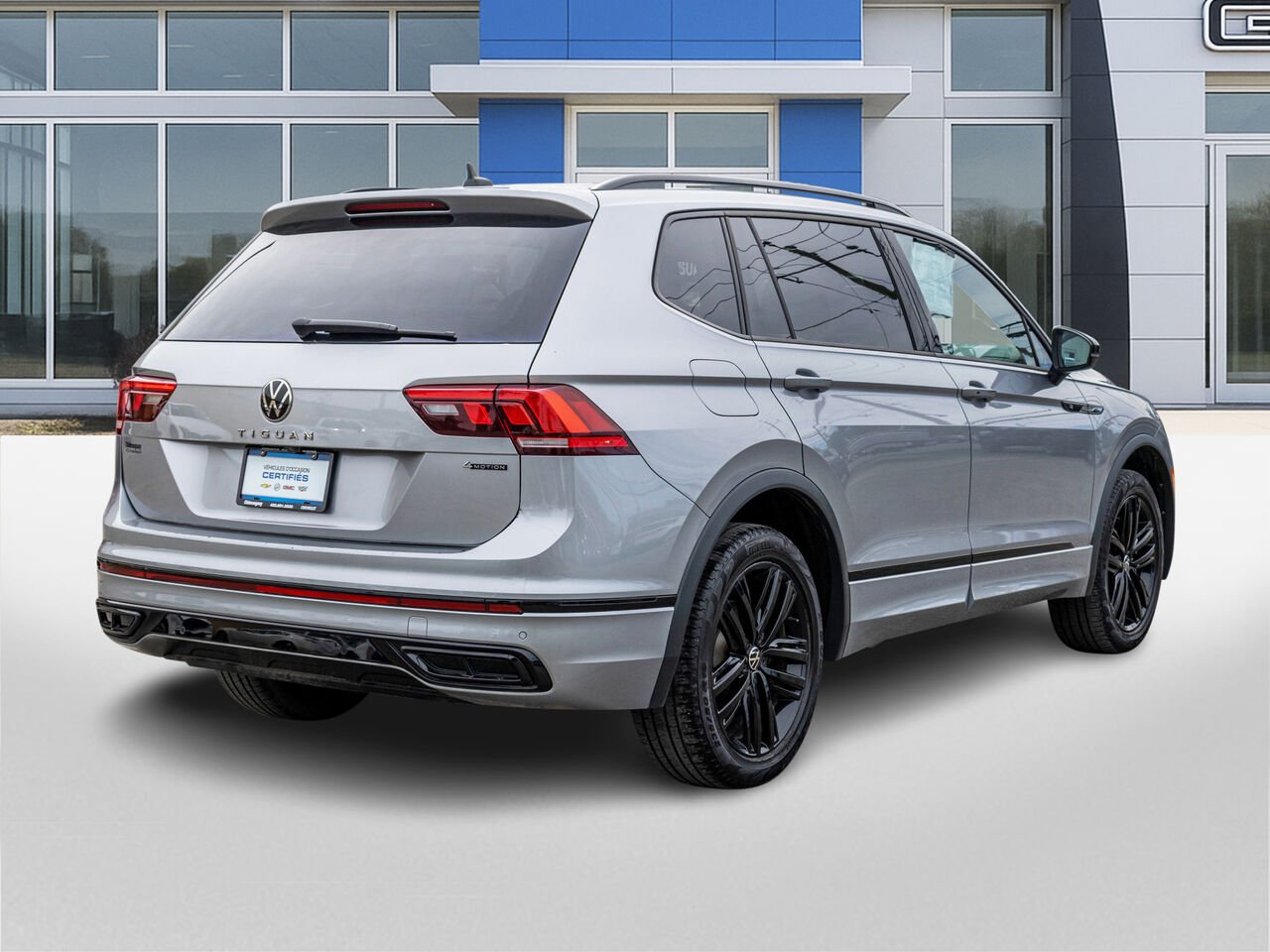Volkswagen Tiguan Comfortline R-Line Black Edition 4MOTION 2022 Argent Châteauguay - photo #5