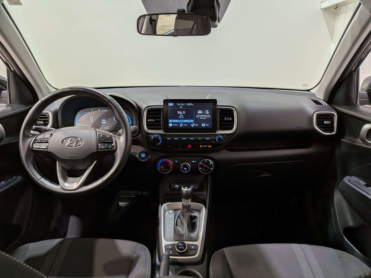 2026 Hyundai Venue Preferred IVT Black Val-David - photo #11