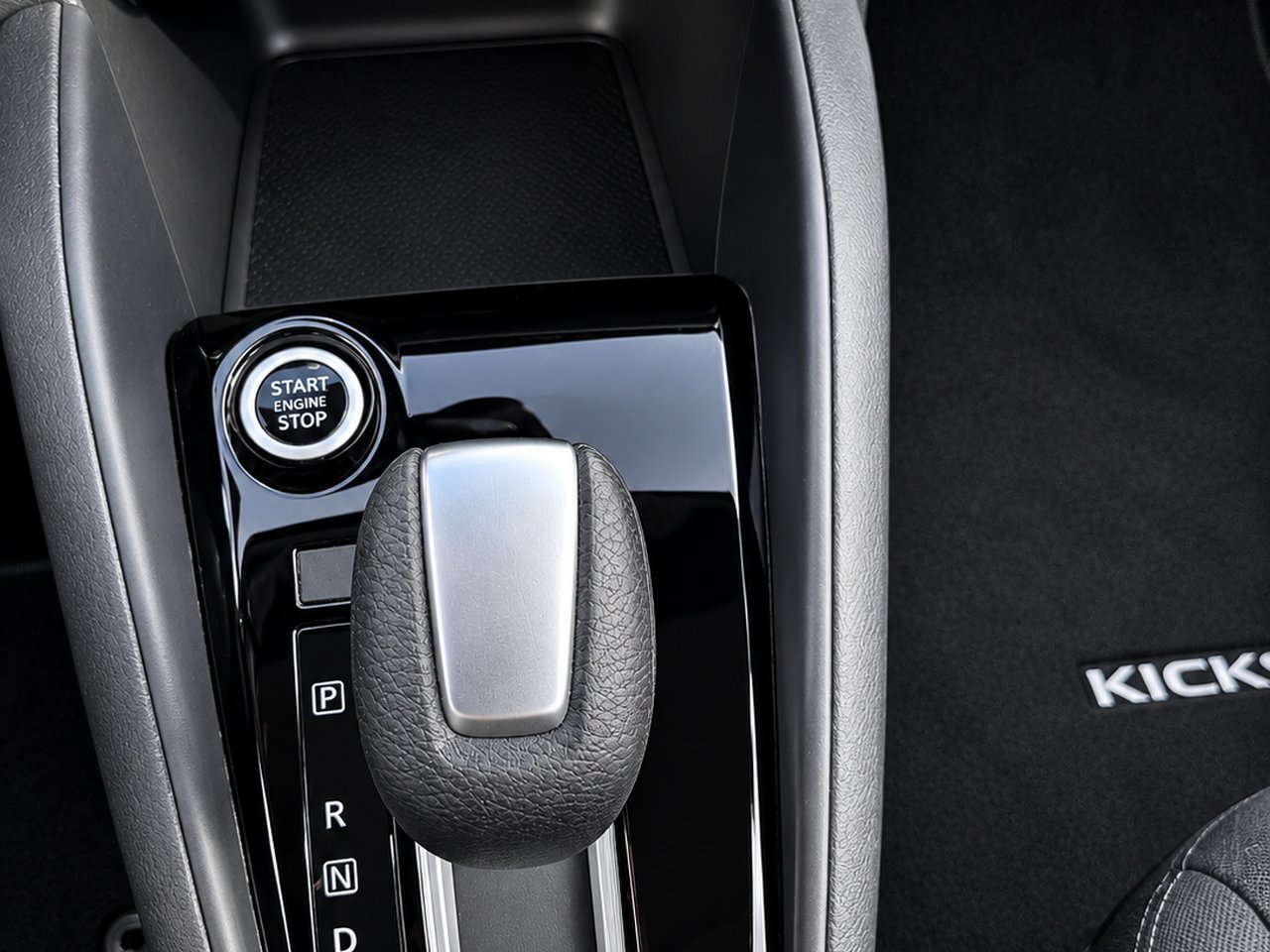 Nissan Kicks jamais accidenté un seul propriétaire bluetooth caméra de recul 2021 Gris Châteauguay - photo #22