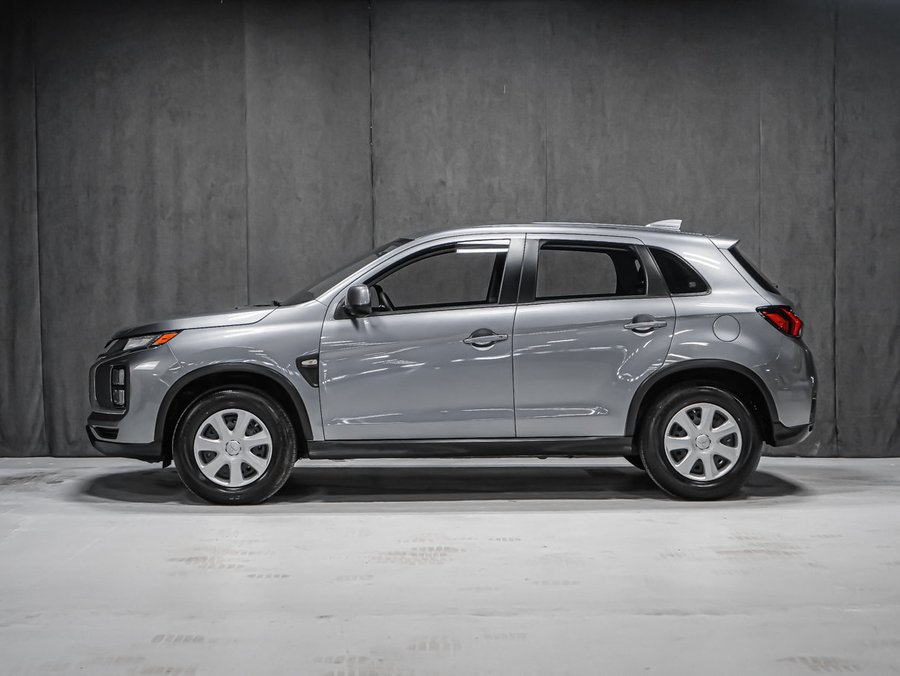 2025 Mitsubishi RVR ES Grey