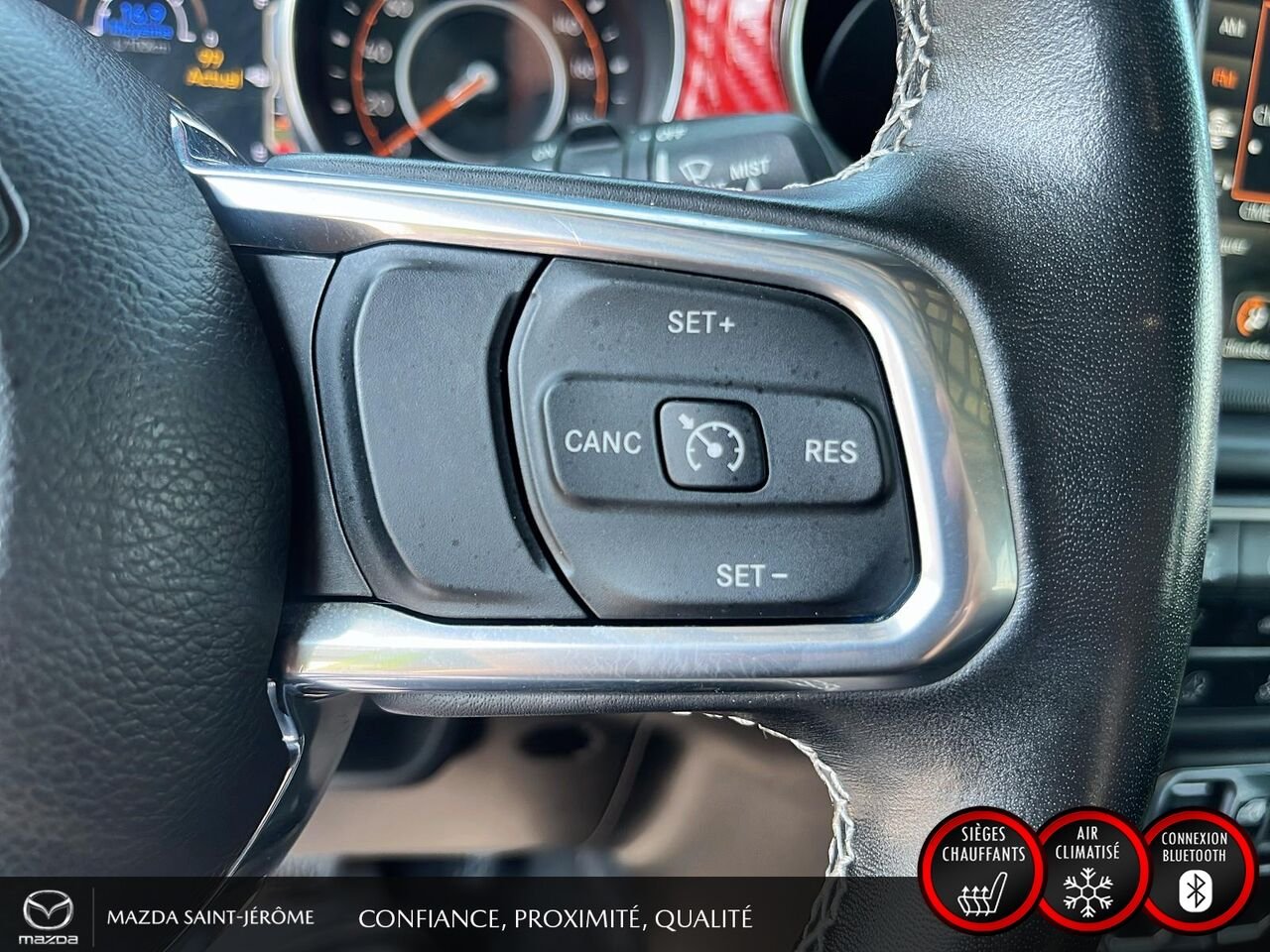 Jeep Wrangler Unlimited Sahara | LIFT KIT | GROS PNEUS | CUIR | 2021 Vert Saint-Jérôme - photo #13