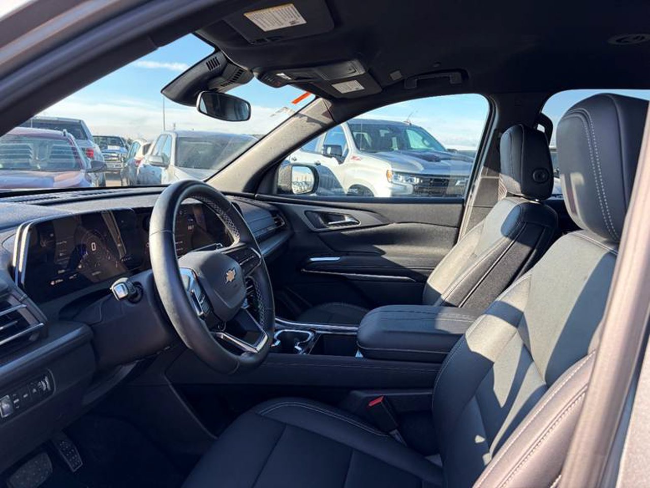 2026 Chevrolet Traverse AWD 4dr LT Grey Sherwood Park - photo #5