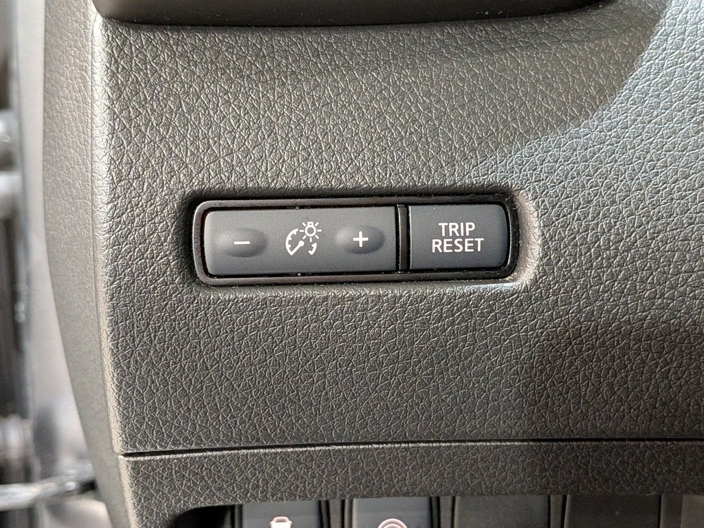2023 Nissan Qashqai FWD S CVT Grey Val-David - photo #28
