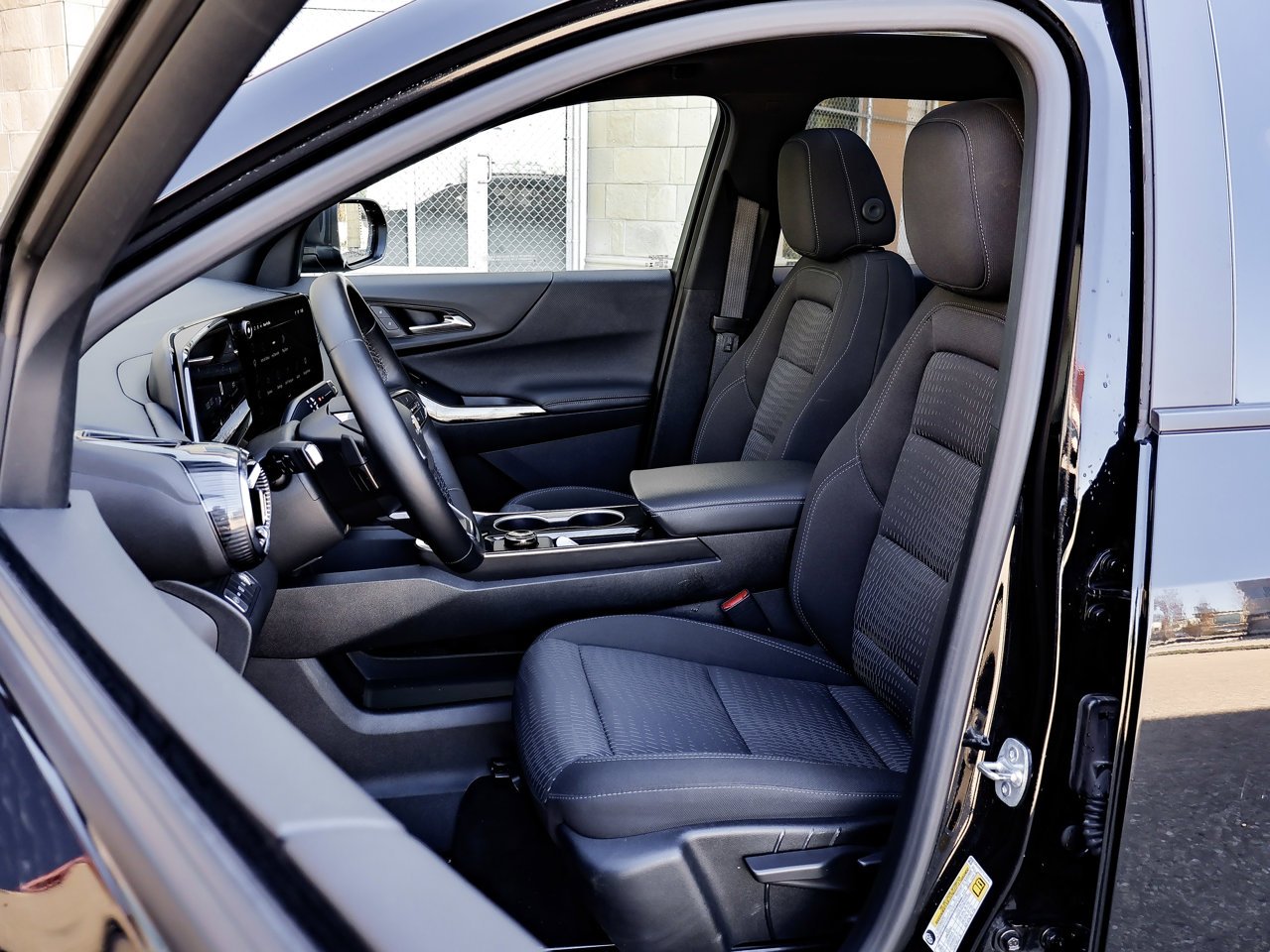 2026 Chevrolet Equinox AWD 4dr LT w/2LT Black Sherwood Park - photo #16