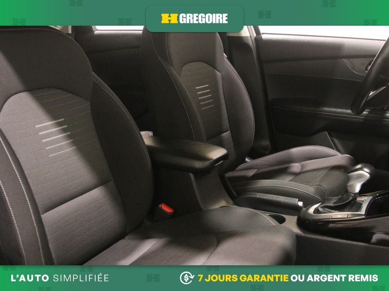 Kia Forte 822316 | EX AUTO AC GR ELECT MAGS CAM RECUL BLEUTOOTH 2021 Argent Laval - photo #29