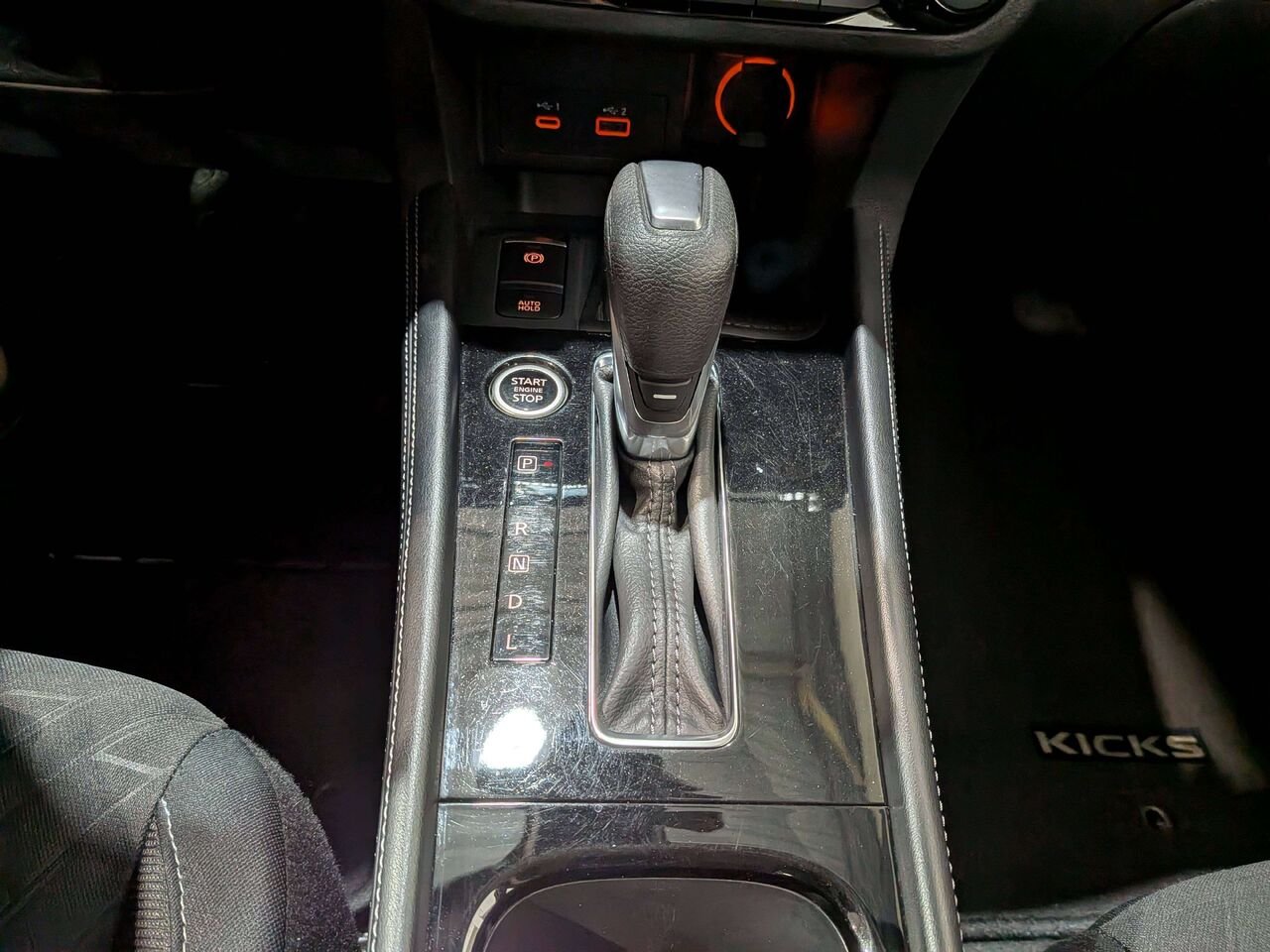 Nissan Kicks 2024 Blanc Val-David - photo #25