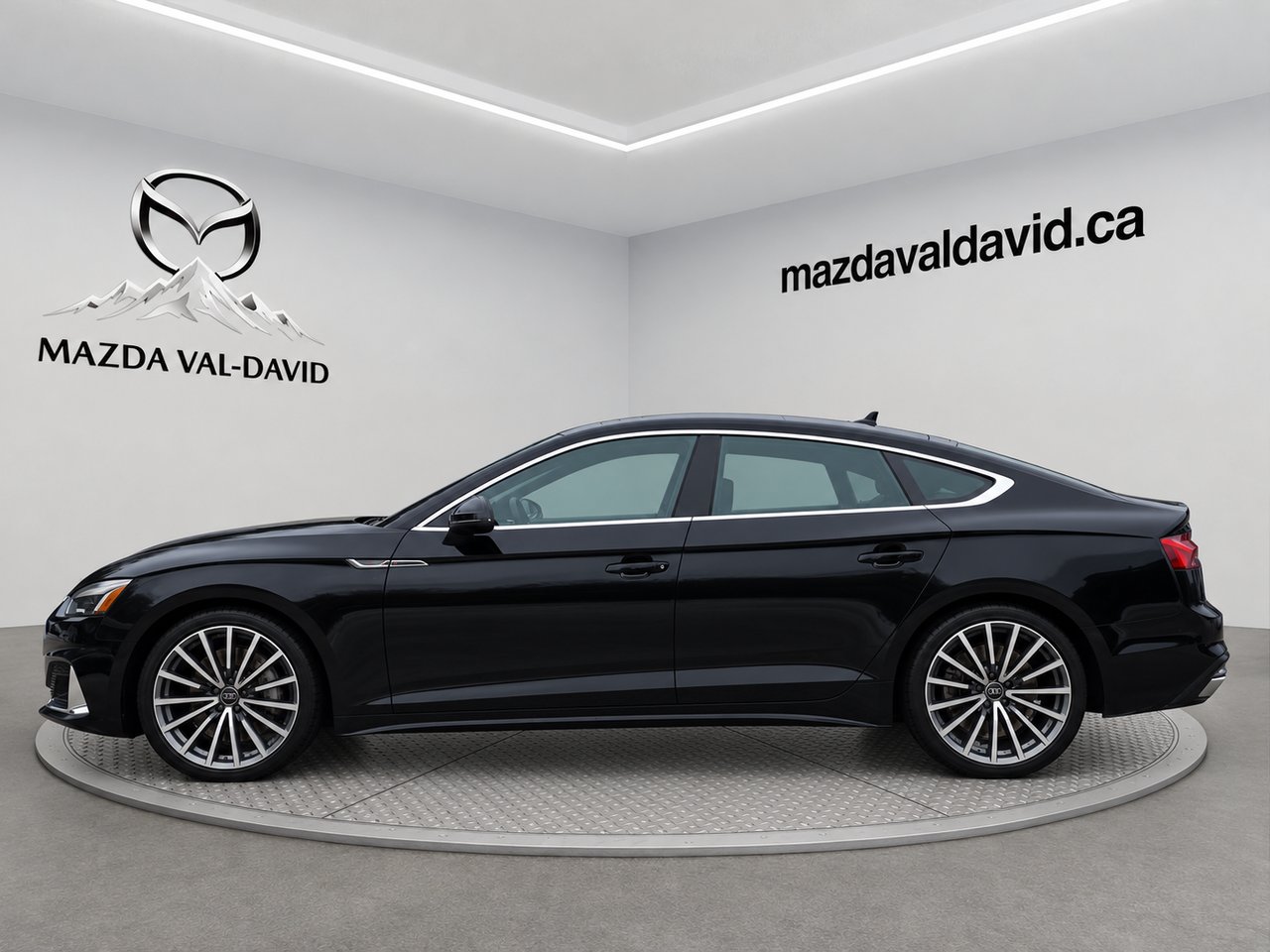 2023 Audi A5 Sportback 2.0T Sportback Komfort Quattro Black Val-David - photo #2
