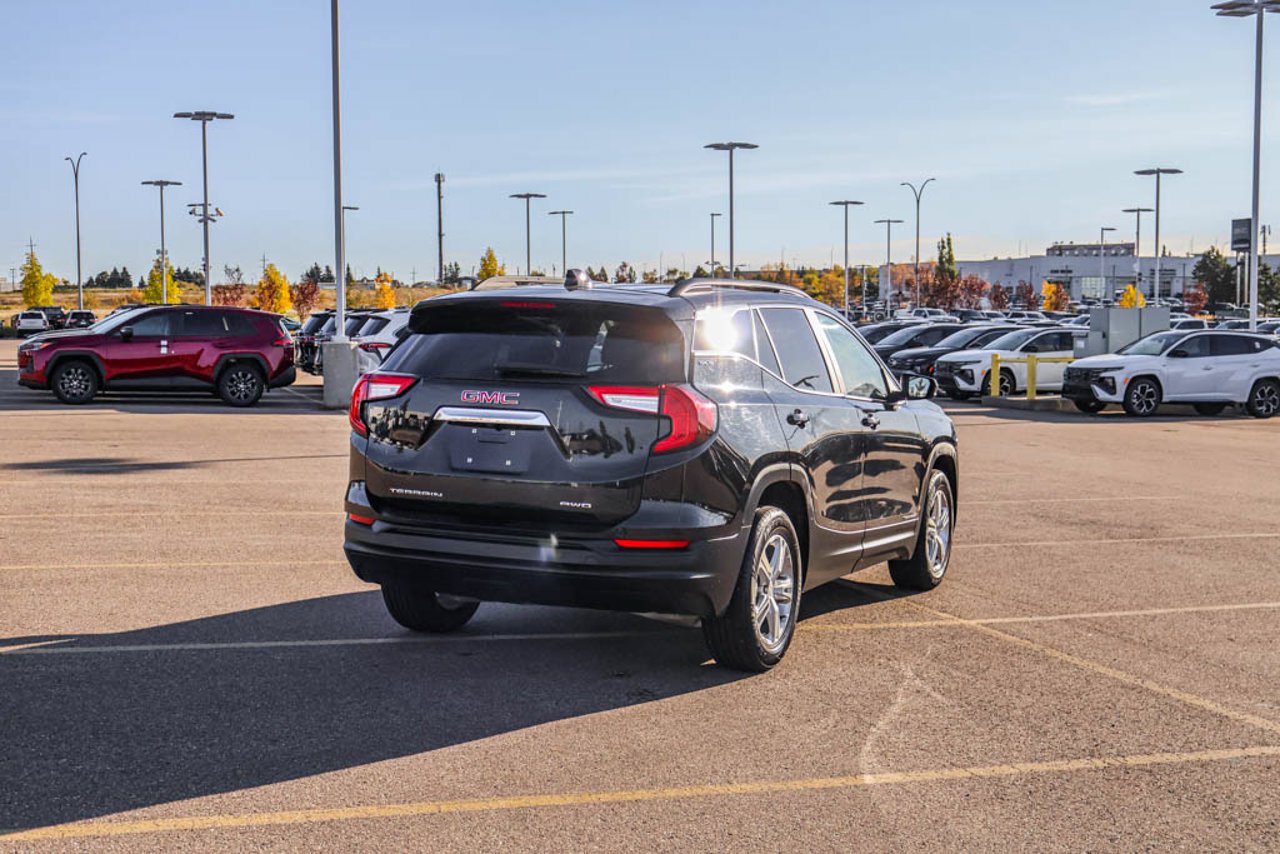 2024 GMC Terrain AWD 4dr SLE Black Sherwood Park - photo #8