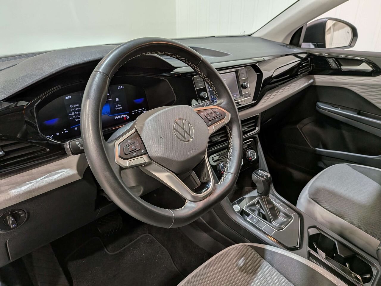 2024 Volkswagen Taos Trendline FWD Grey Val-David - photo #13