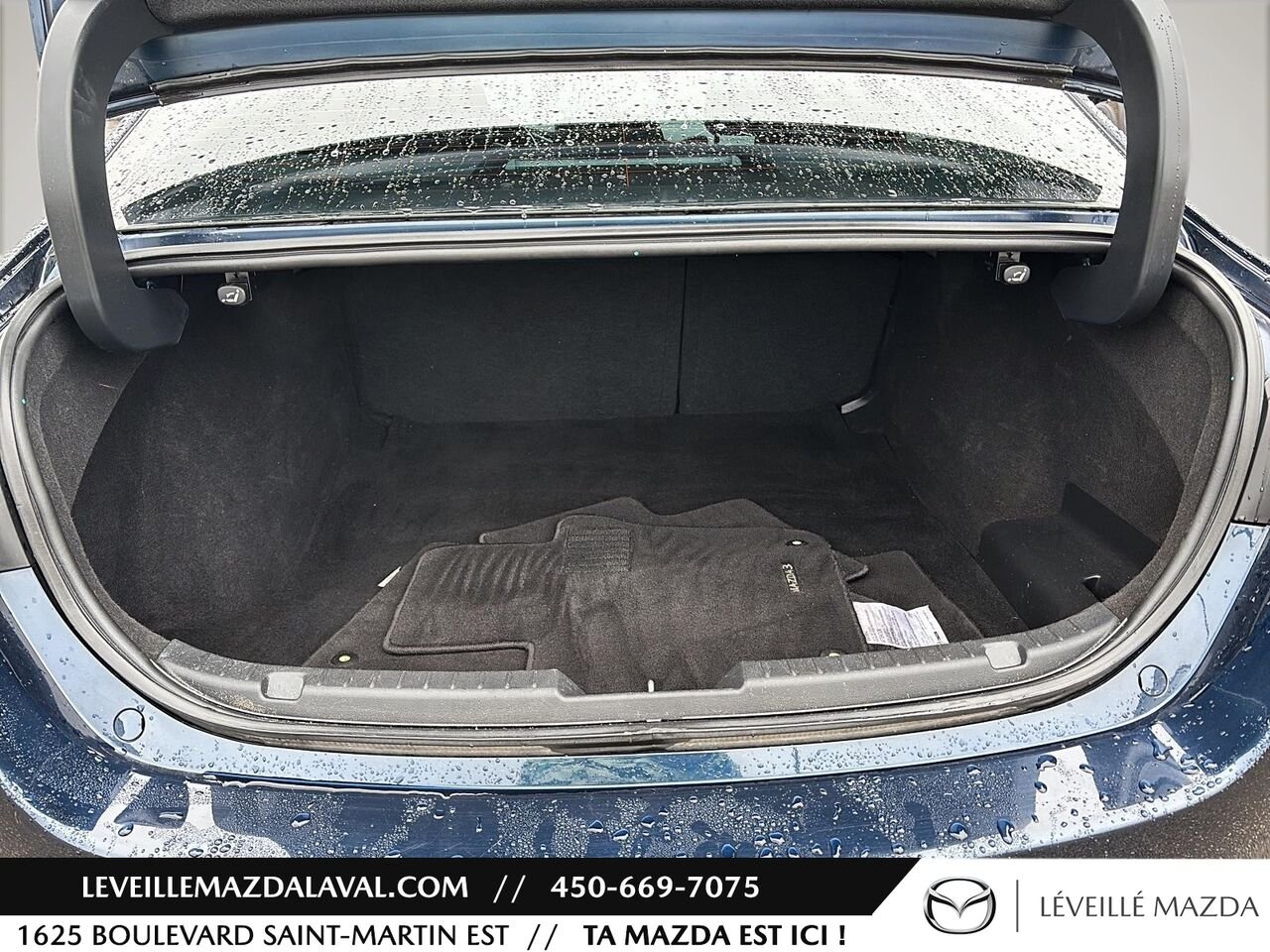 2022 Mazda Mazda3 GT TA Blue Laval - photo #9