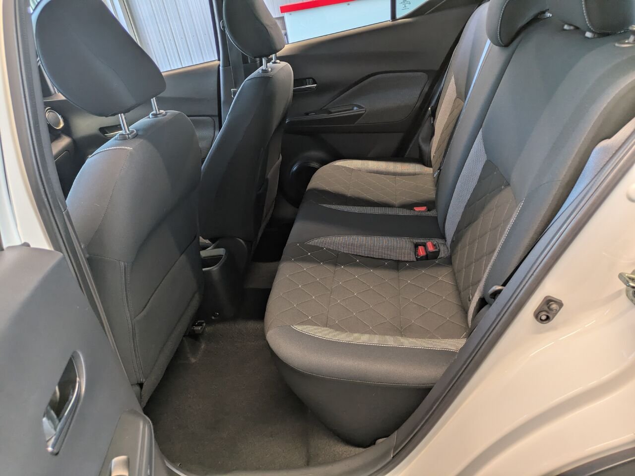 Nissan Kicks 2018 Blanc Gatineau - photo #15