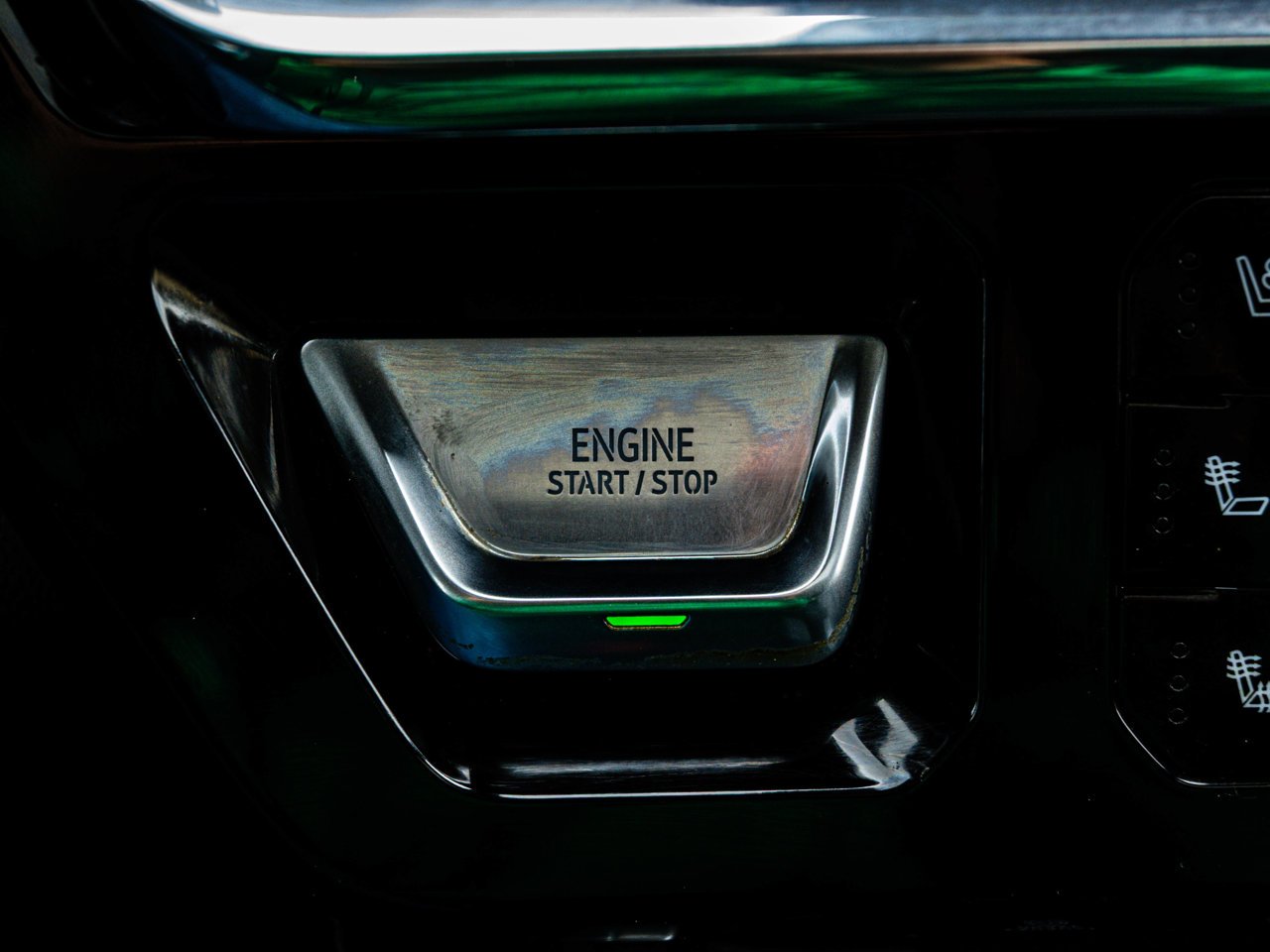 2024 GMC Sierra 3500HD 4WD Crew Cab 159 Denali Black Sherwood Park - photo #26