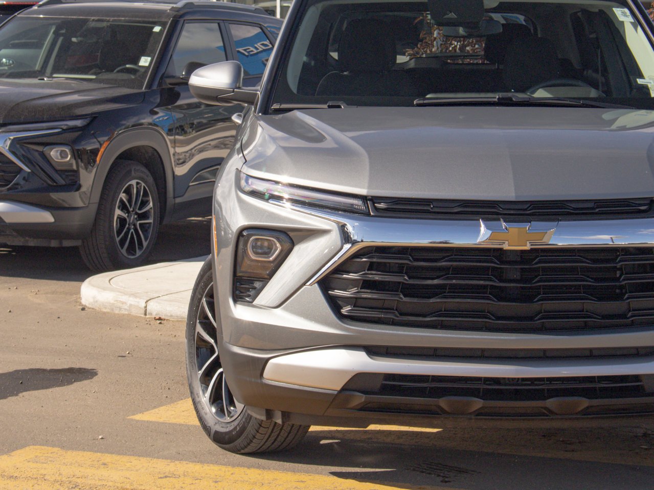 2026 Chevrolet Trailblazer AWD 4dr LT Grey Sherwood Park - photo #4