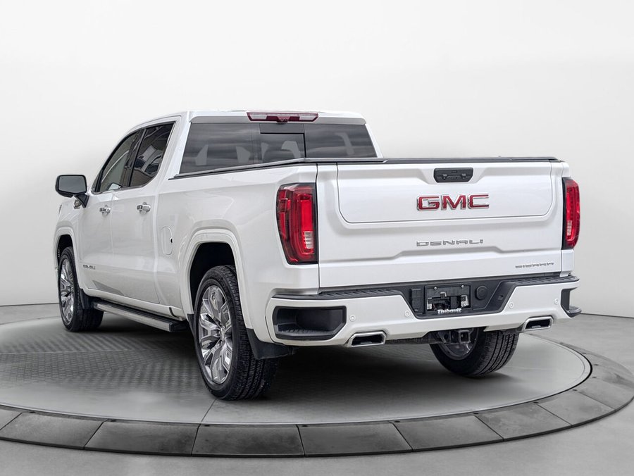GMC SIERRA 1500 4WD CREW CAB PICKUP Denali Toit Ouvrant Affichage Tête Haute Diesel 2024 Blanc