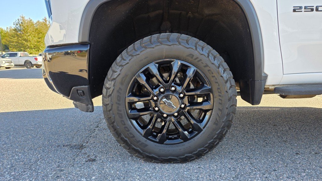 CHEVROLET Silverado 2500 HD LT 4X4 2025 Blanc Mont-Laurier - photo #17