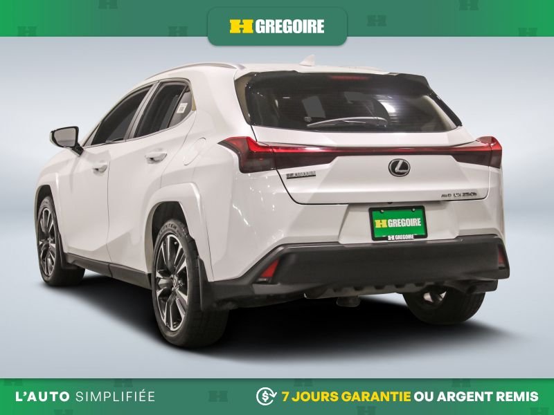 2024 Lexus UX White Saint-Eustache - photo #5