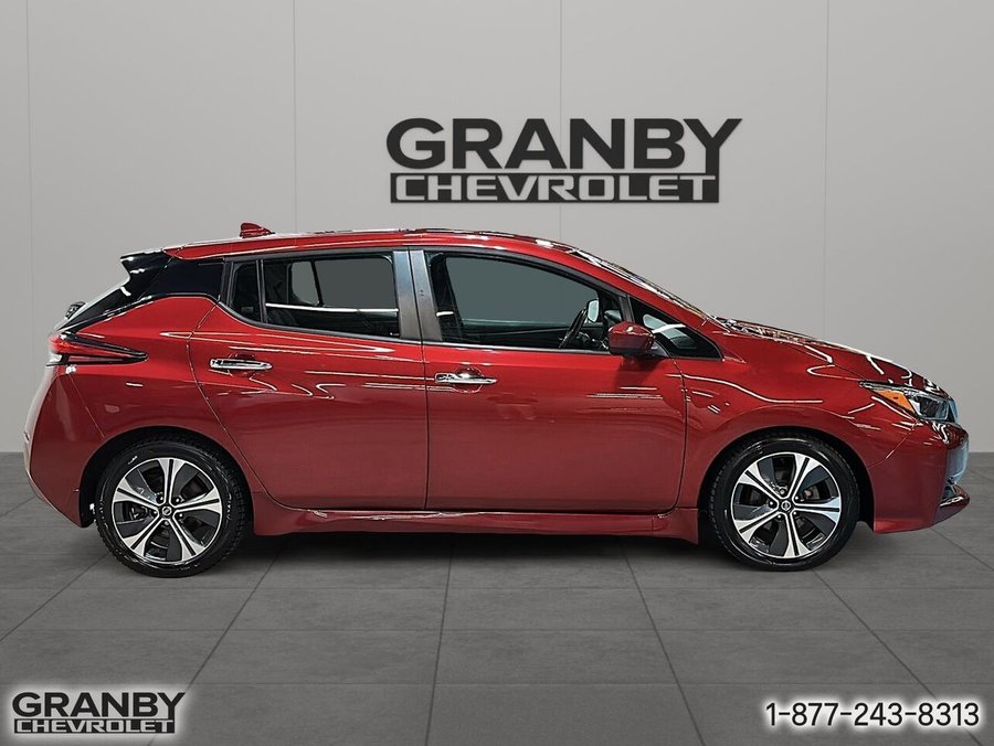 2020 Nissan LEAF SV à hayon Red