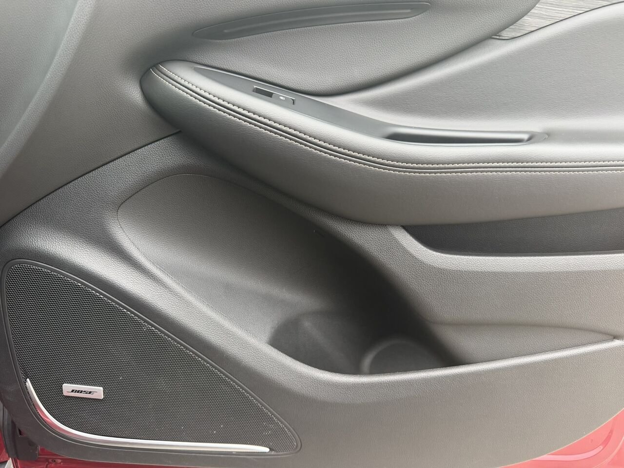 2017 Buick Envision PREMIUM II AWD Red Laval - photo #21
