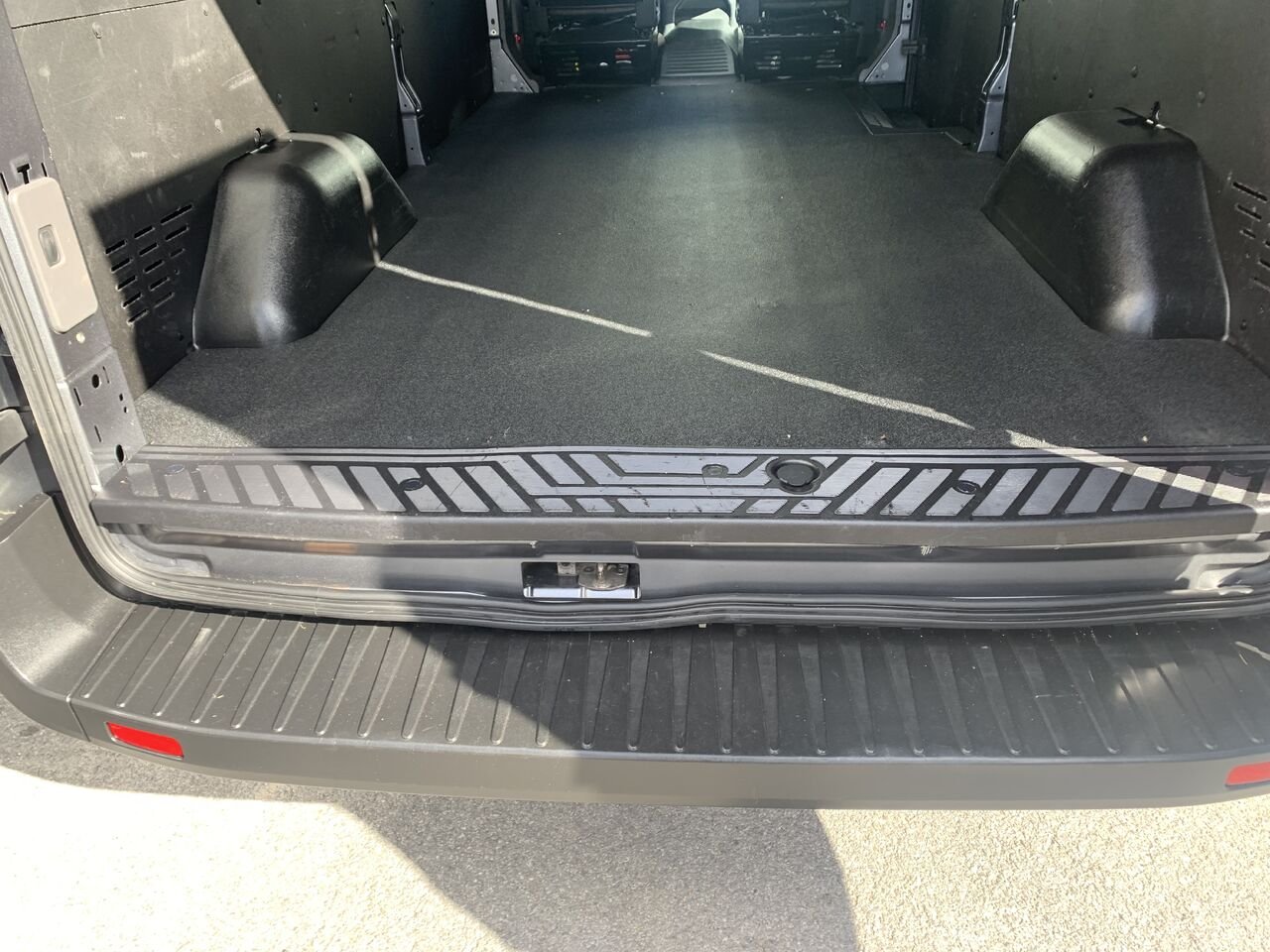 2025 Ford Transit fourgon utilitaire Grey Châteauguay - photo #10