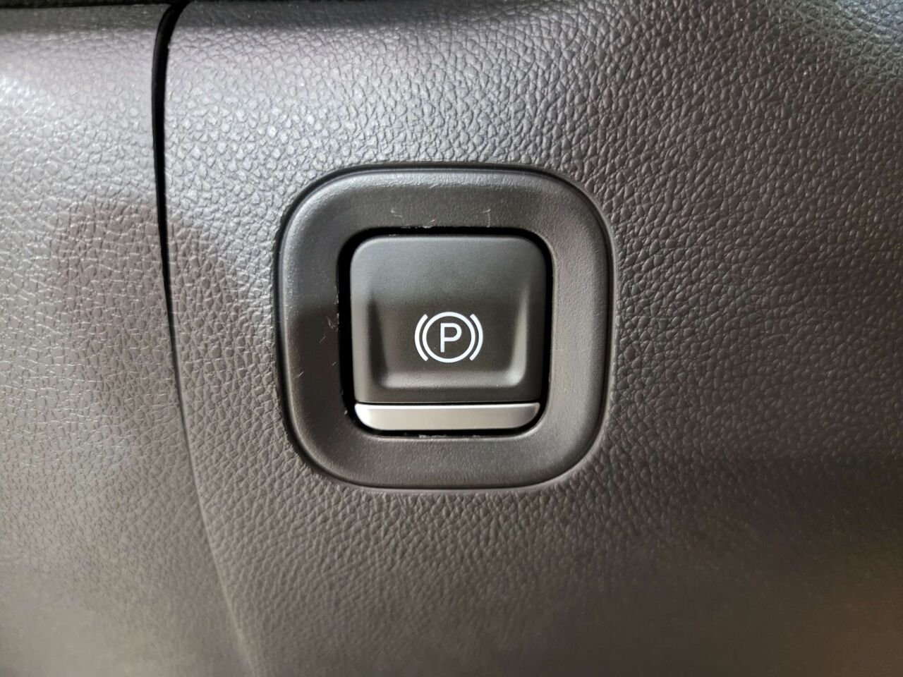 2022 Chevrolet Silverado 1500 LTD 4WD Crew Cab 157" Custom Trail Boss Black Val-David - photo #28