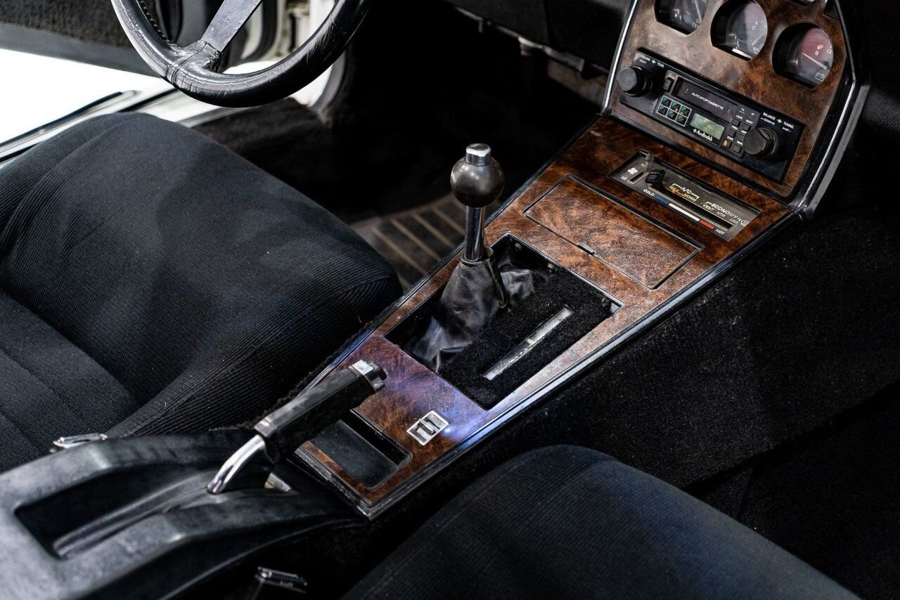 Phillips Motor Car Berlina Coupe Only 1 of 78 produced. Very rare | PRIX EN USD 1981 Blanc Montréal - photo #13