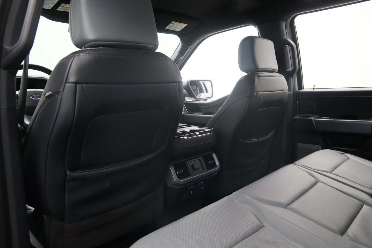 2023 Ford F-150 Lightning Black Baie-Comeau - photo #8
